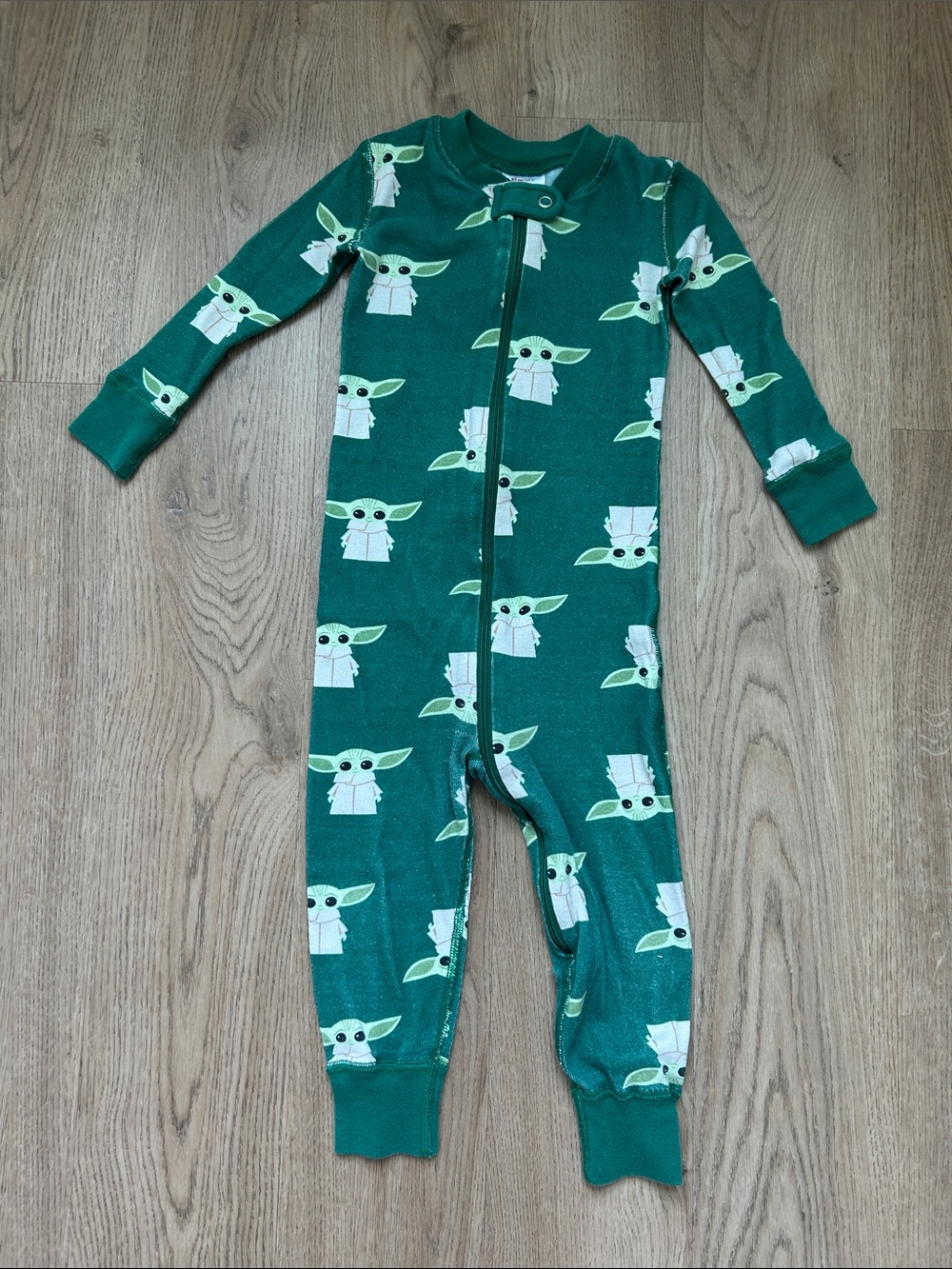 Hanna‎ Andersson Green Baby Yoda Print One-Piece Sleeper Size 85 US 2T